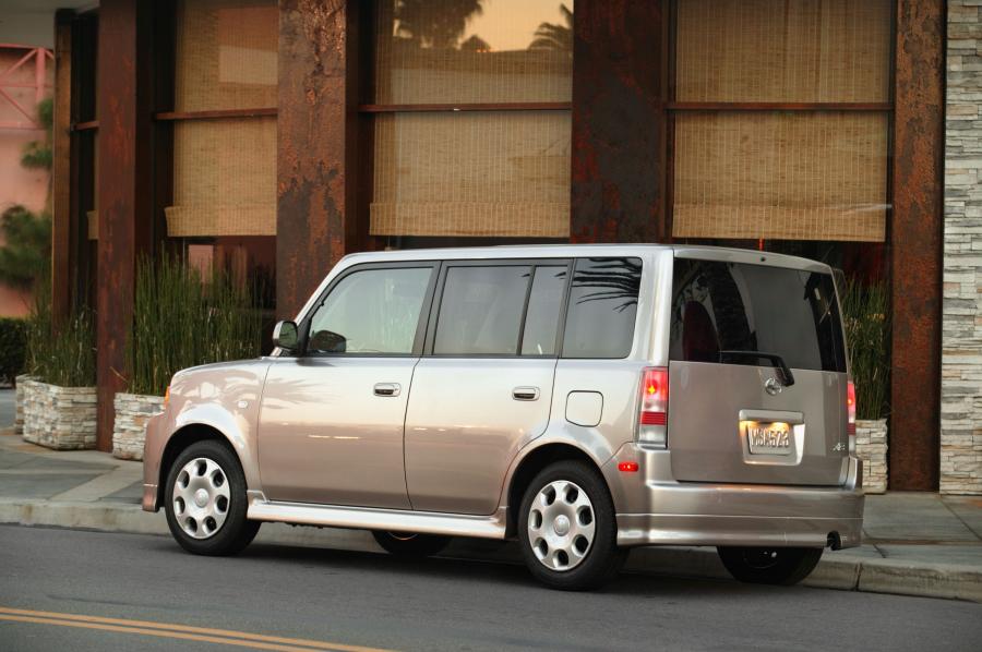  Scion xB 2003 года  (фото 40 из 42)